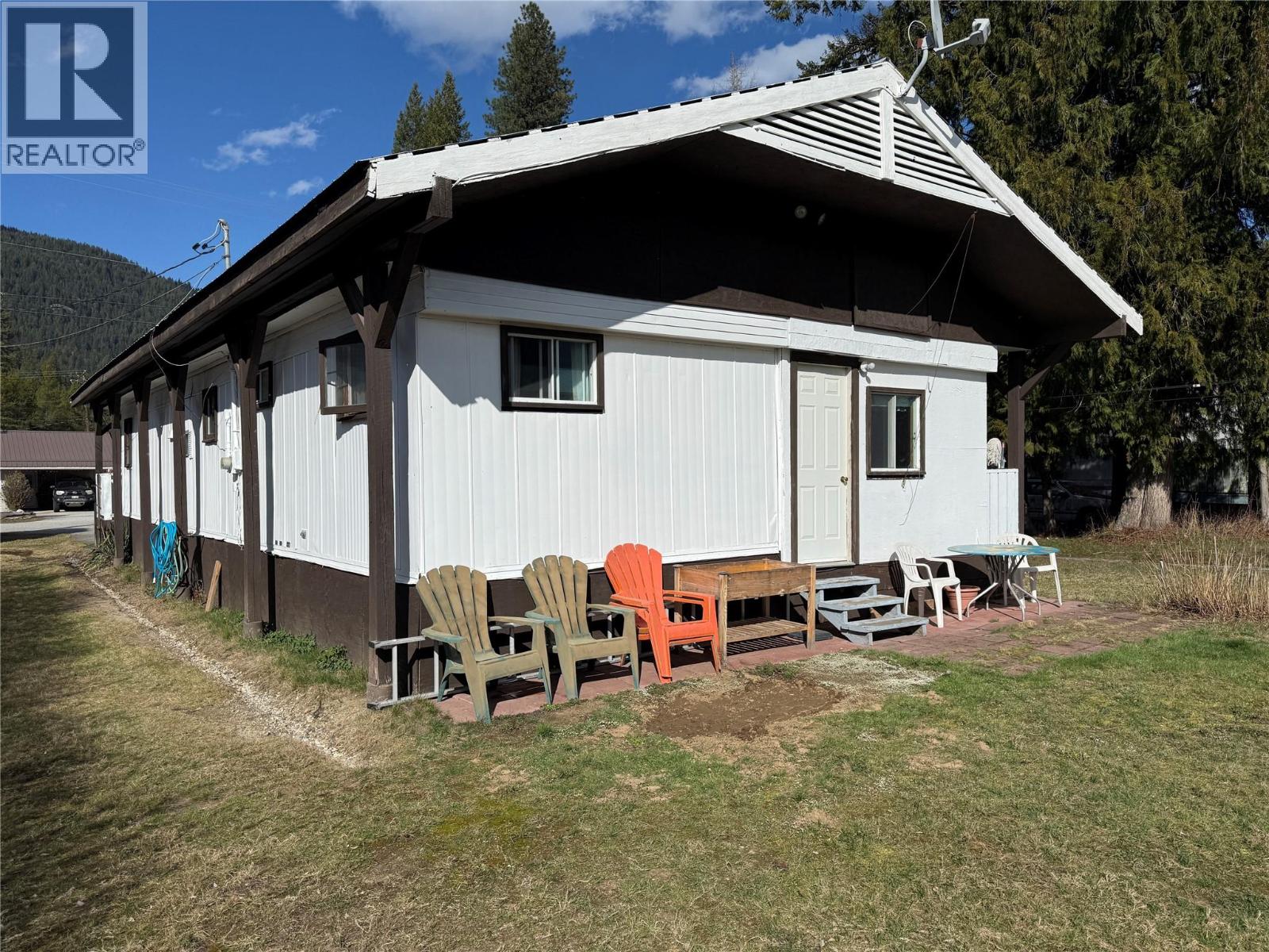  1021 Garden Road, South Slocan