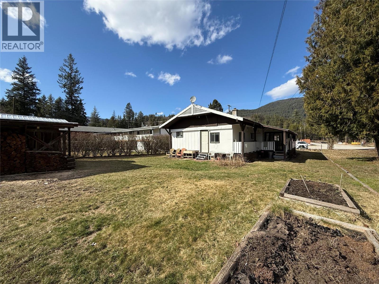  1021 Garden Road, South Slocan