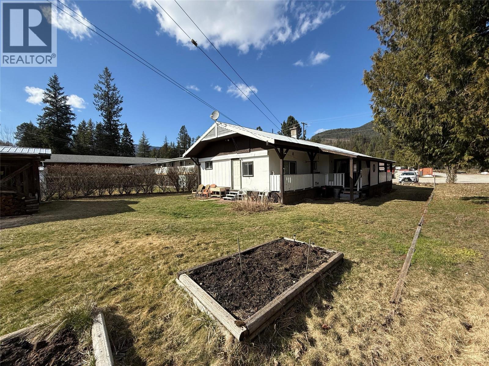  1021 Garden Road, South Slocan