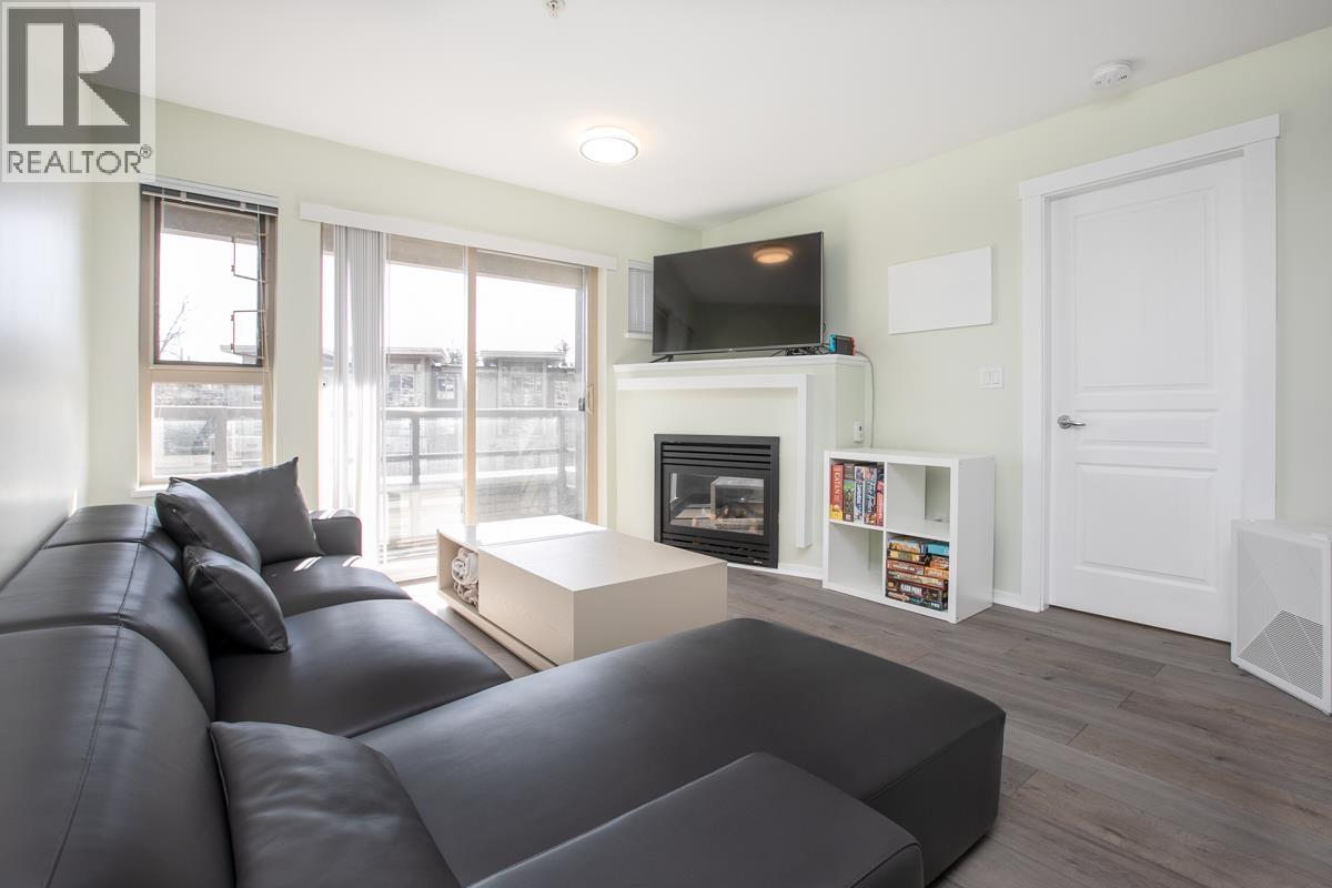 401 9319 UNIVERSITY Crescent - main photo