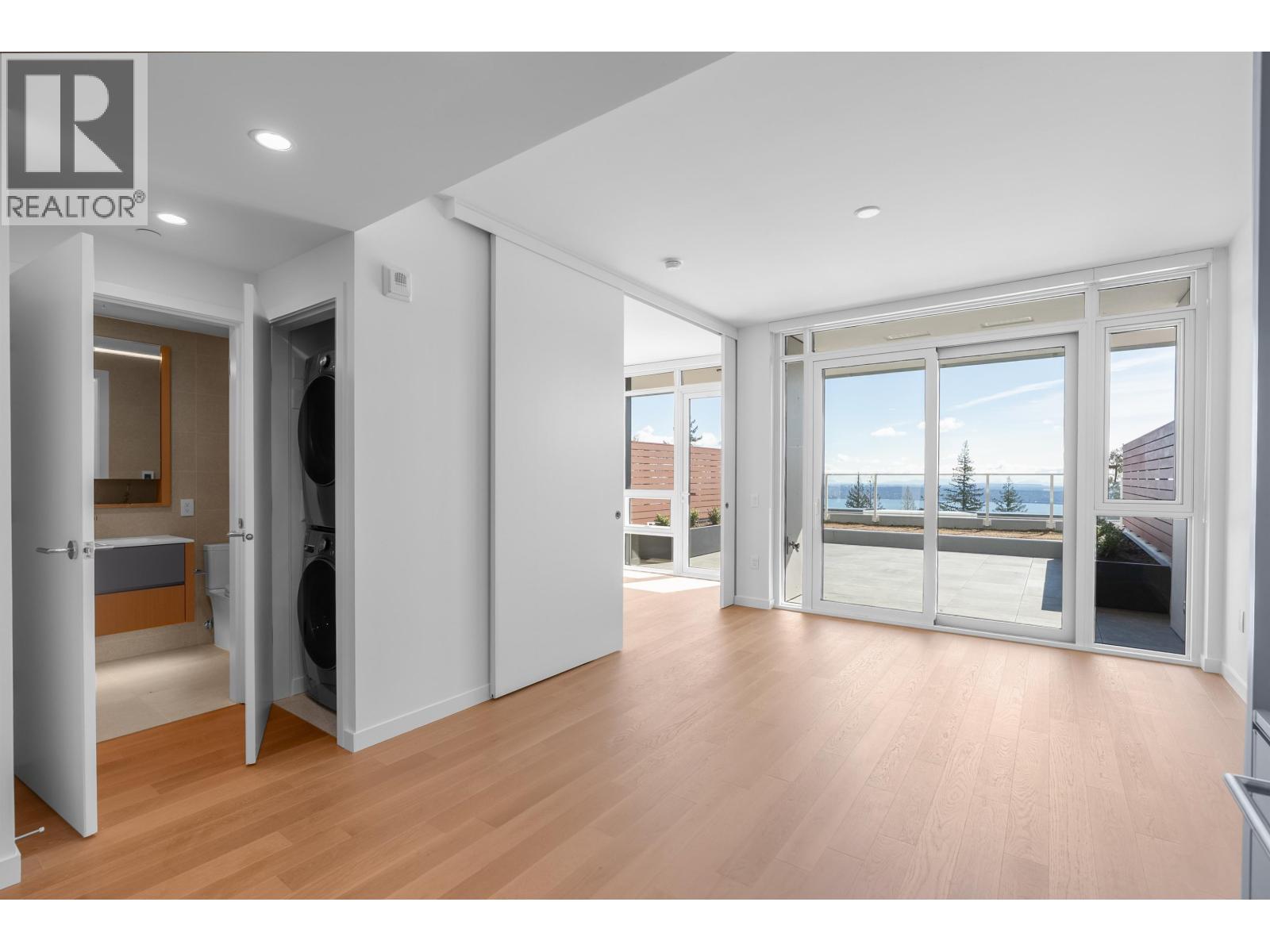 409 3963 UPLANDS WAY, West Vancouver
