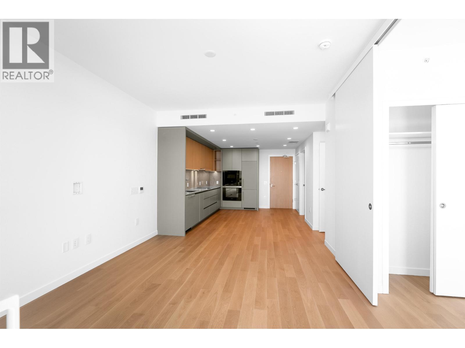 409 3963 UPLANDS WAY, West Vancouver