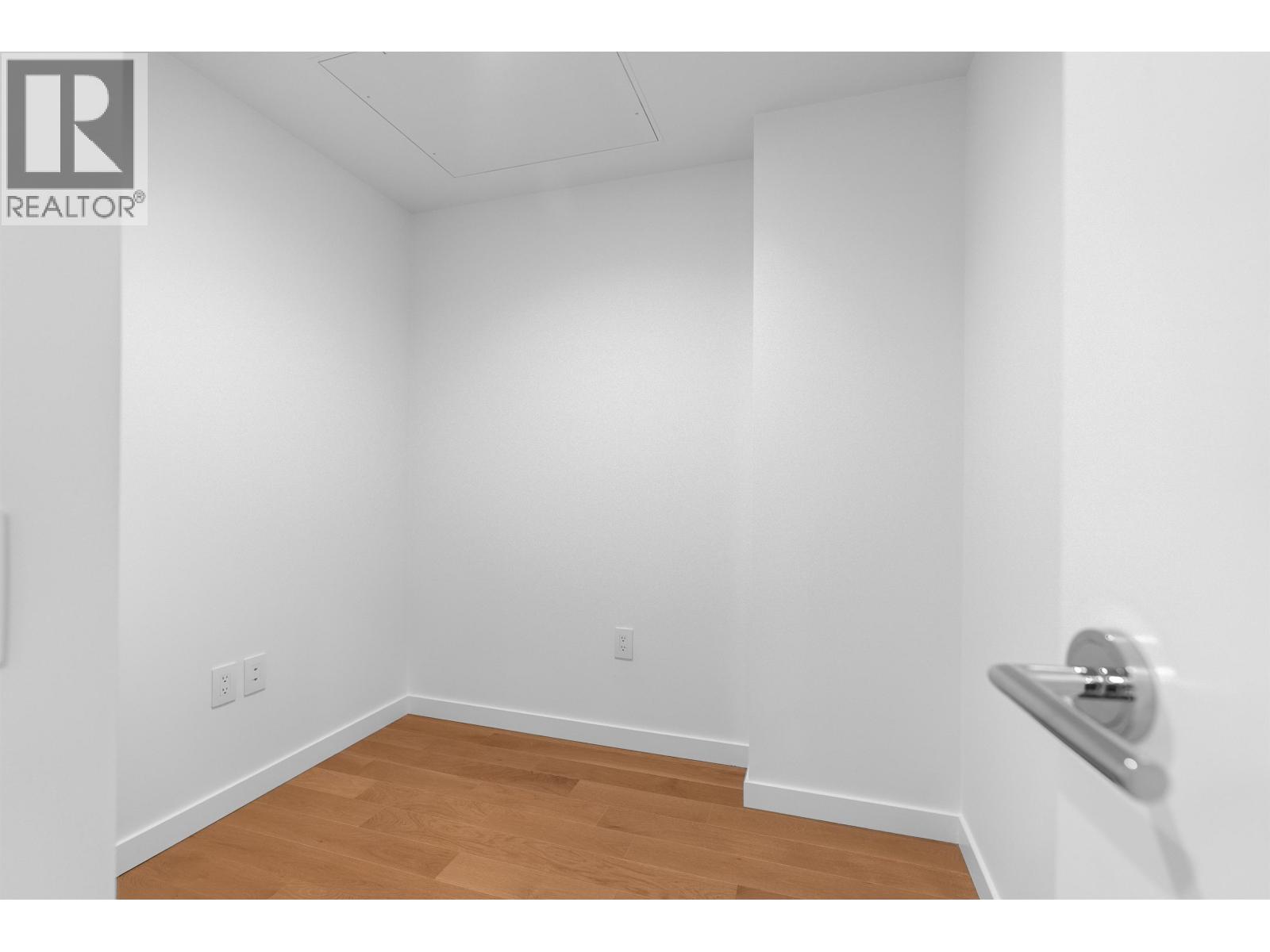 409 3963 UPLANDS WAY, West Vancouver