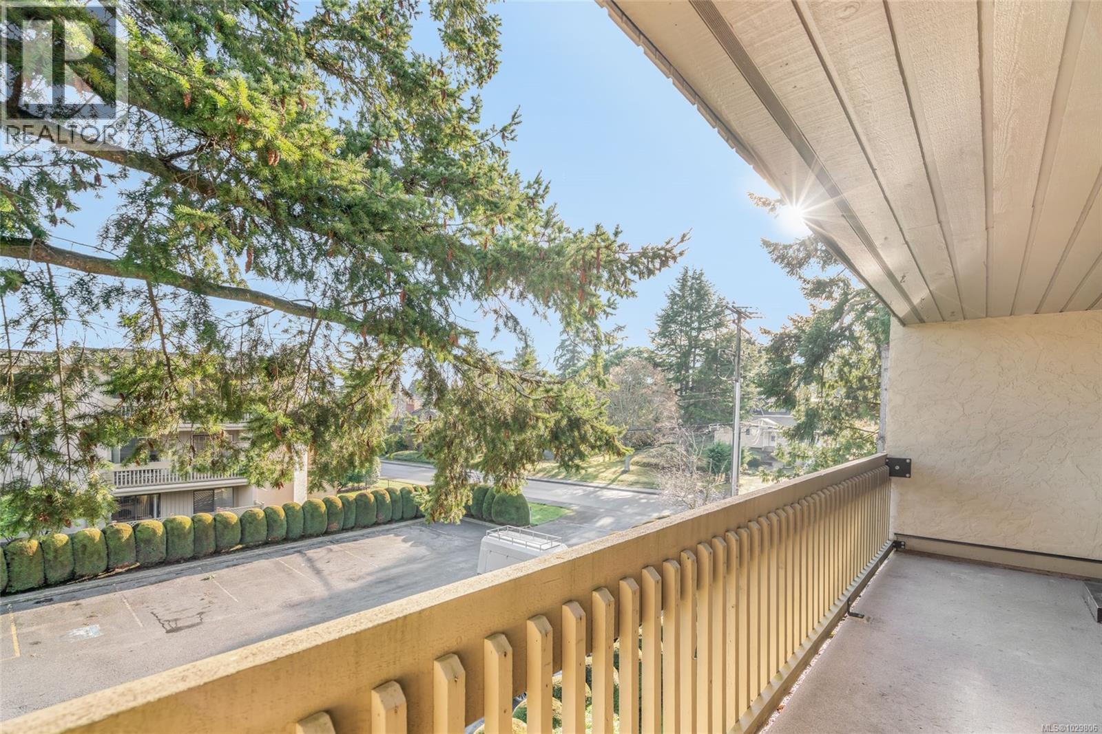 #305 363 MORISON AVE - 9