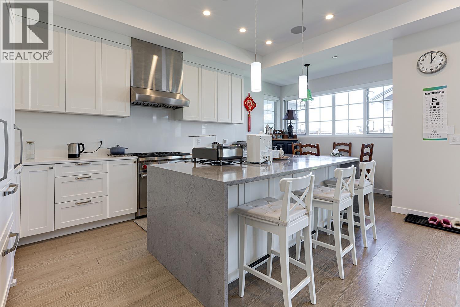 4705 HAZELNUT WAY, Tsawwassen