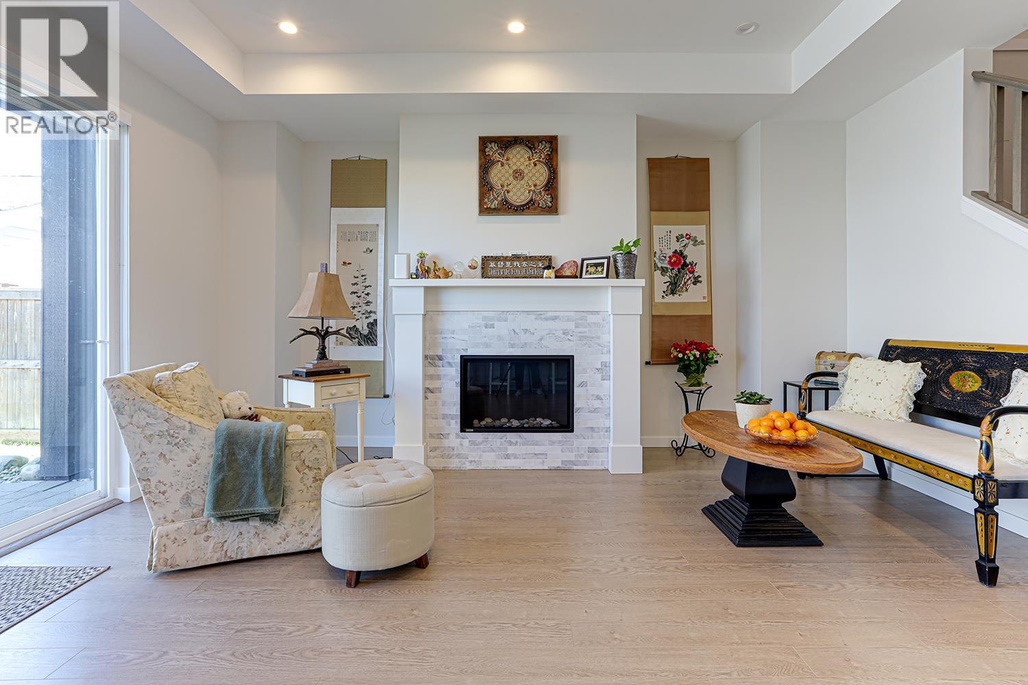 4705 HAZELNUT WAY, Tsawwassen