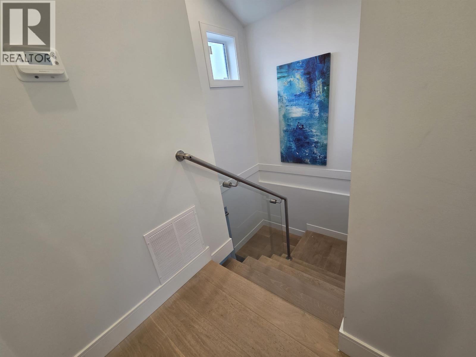 2881 E GEORGIA STREET