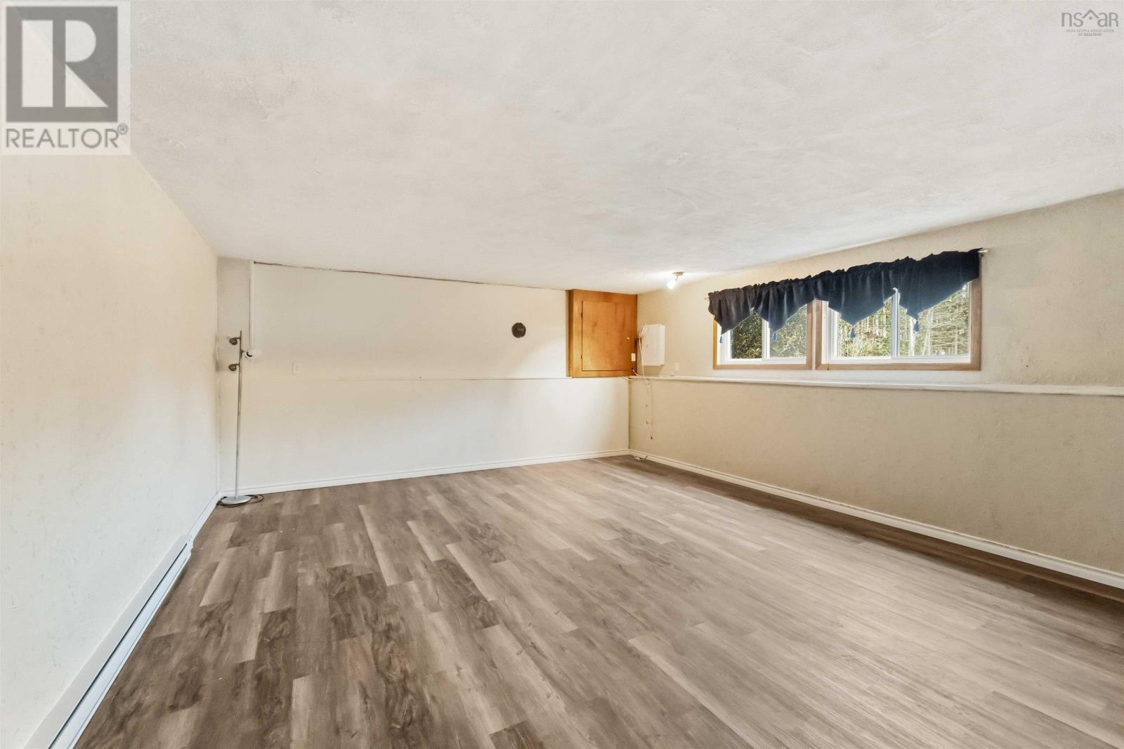 Property 17 of 51 of 1651 Matthews Lane