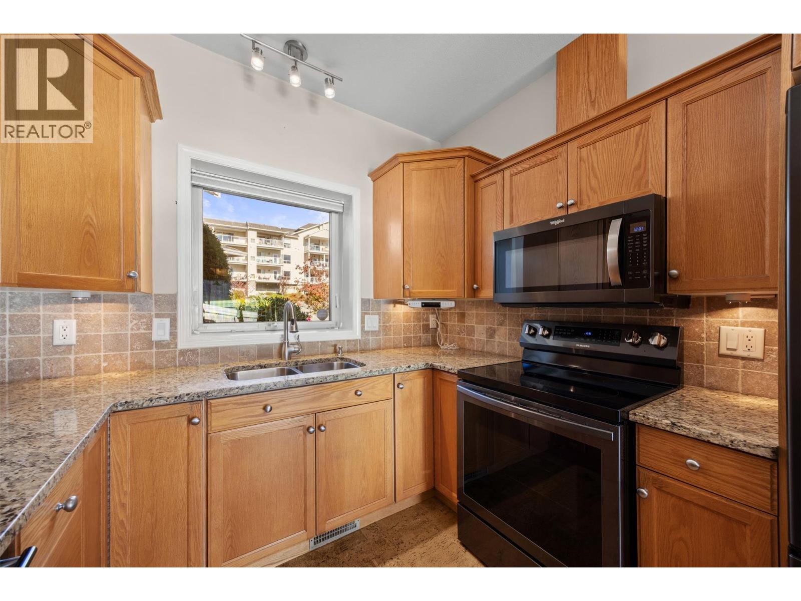 #28 2100 Boucherie Road - 21