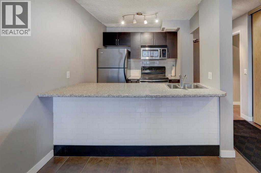 711, 738 3 Avenue SW, Calgary, Alberta