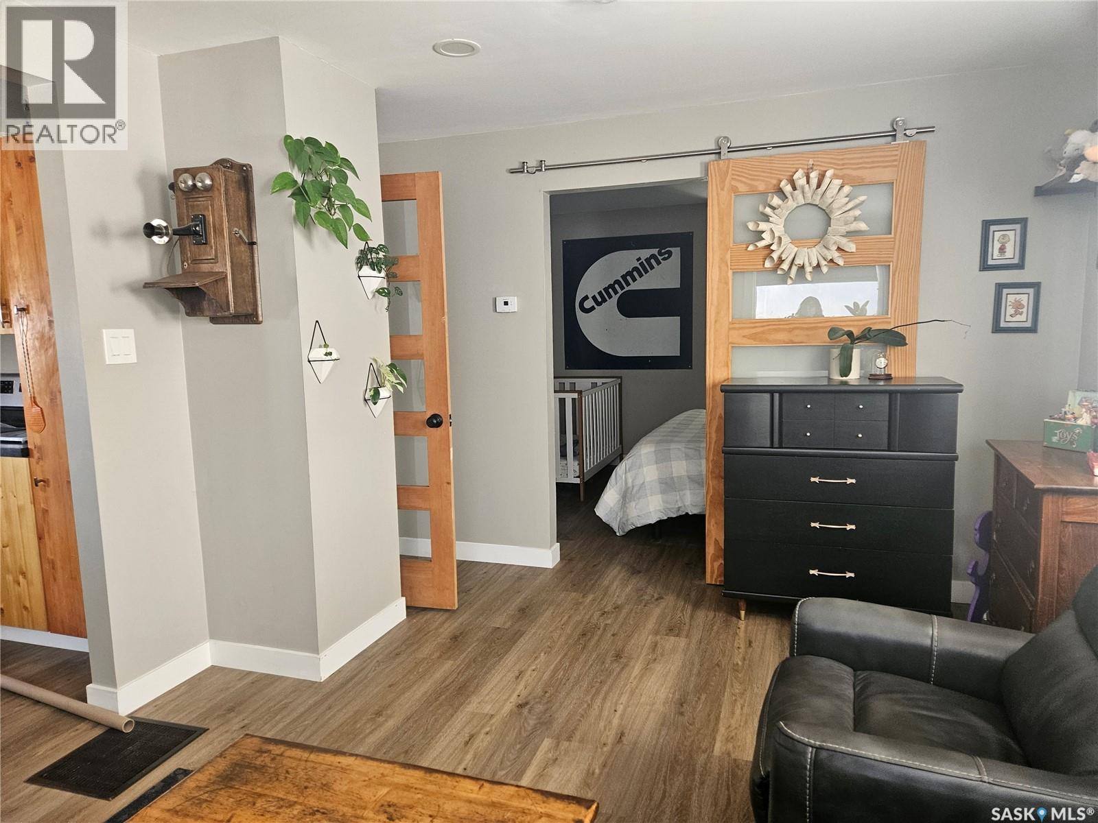 20 15TH AVENUE SE - 8