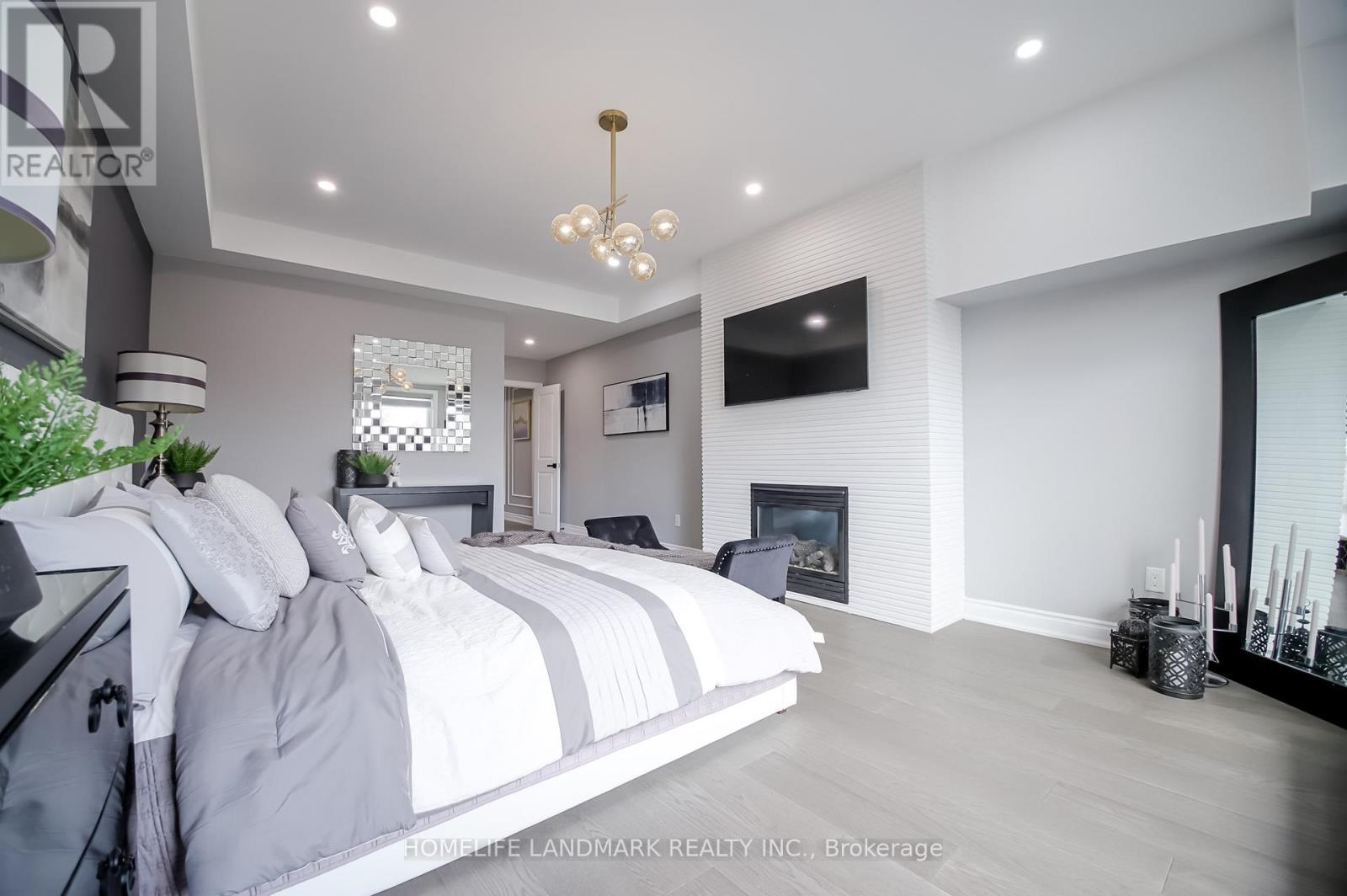 1733 KINGSTON ROAD - 19