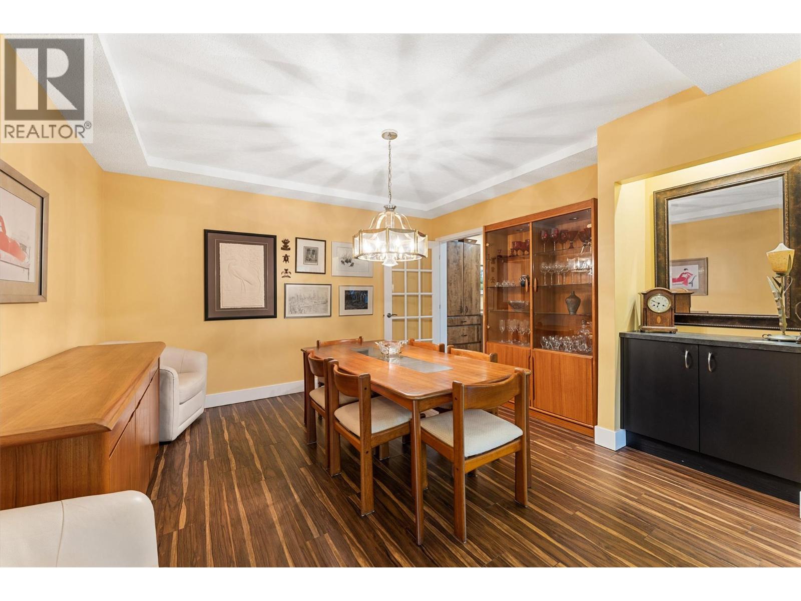 #106 539 Sutherland Avenue - 13