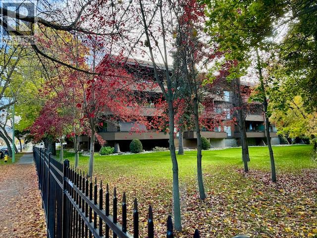 106 539 Sutherland Avenue, Kelowna