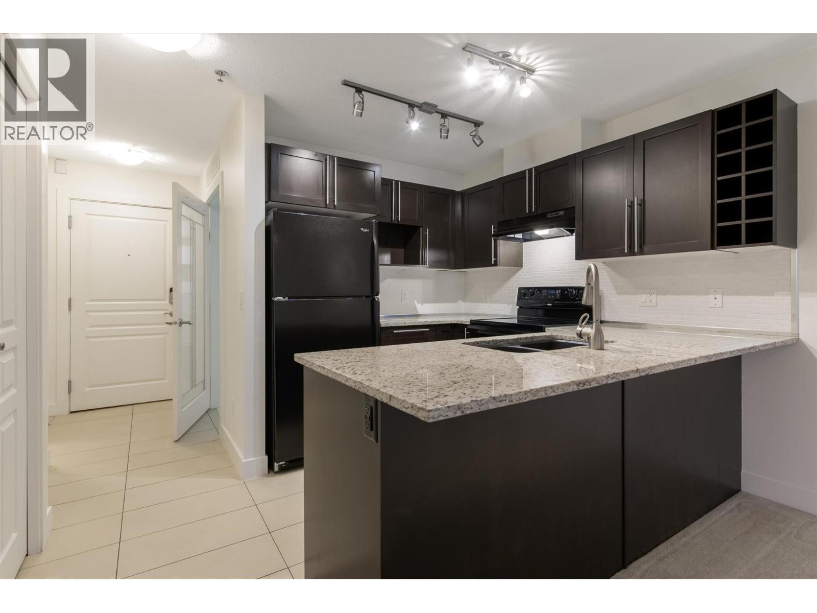 303 1083 Sunset Drive, Kelowna