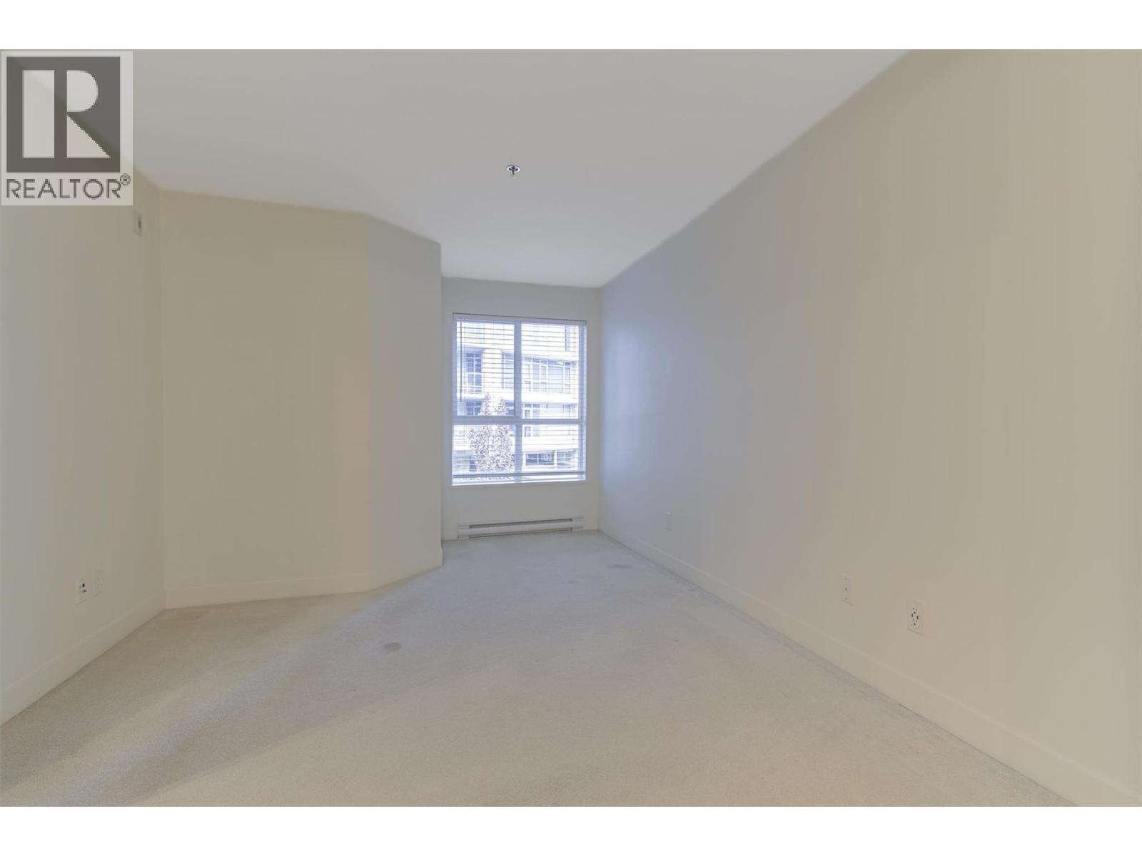 303 1083 Sunset Drive, Kelowna