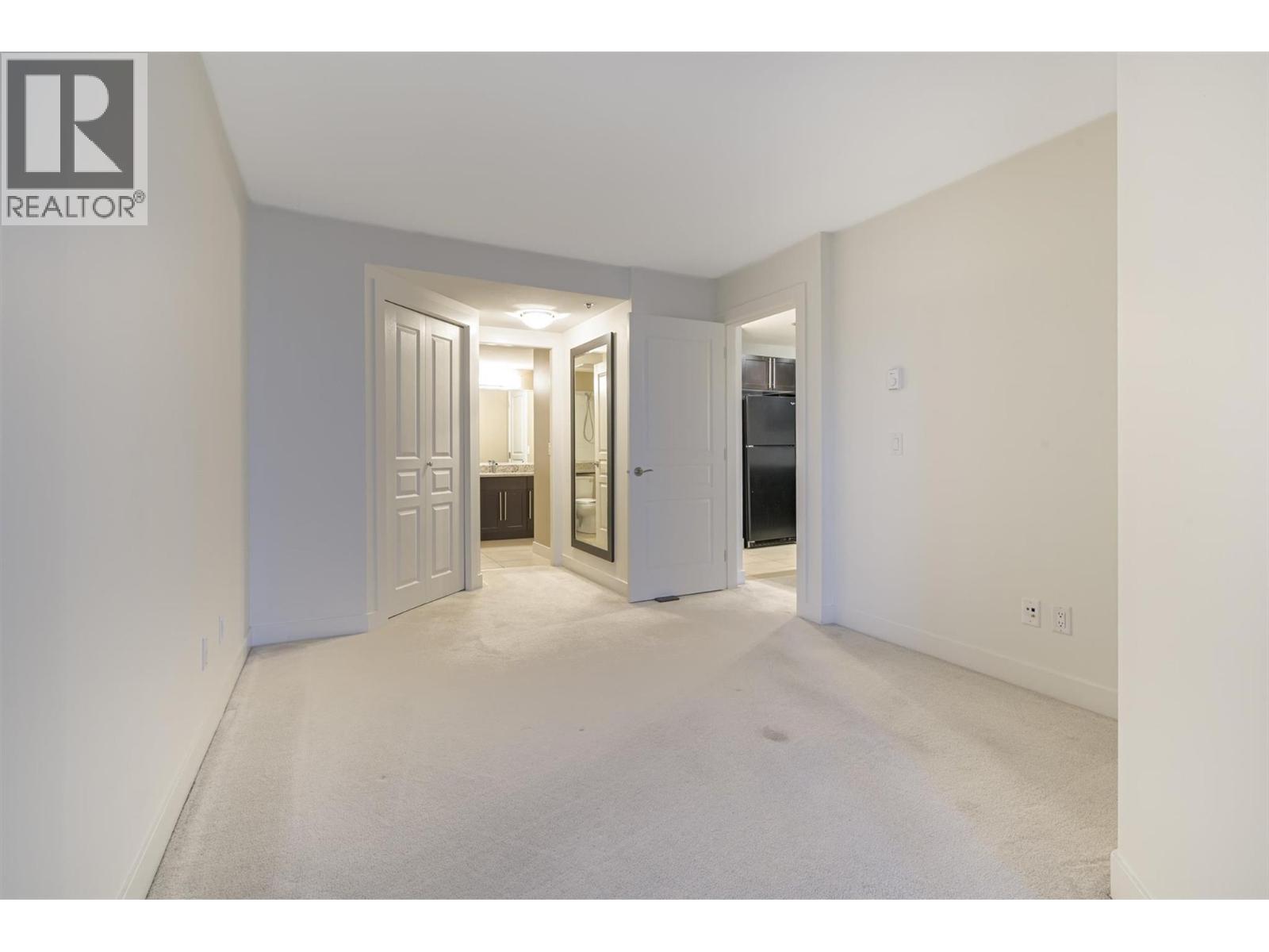 303 1083 Sunset Drive, Kelowna