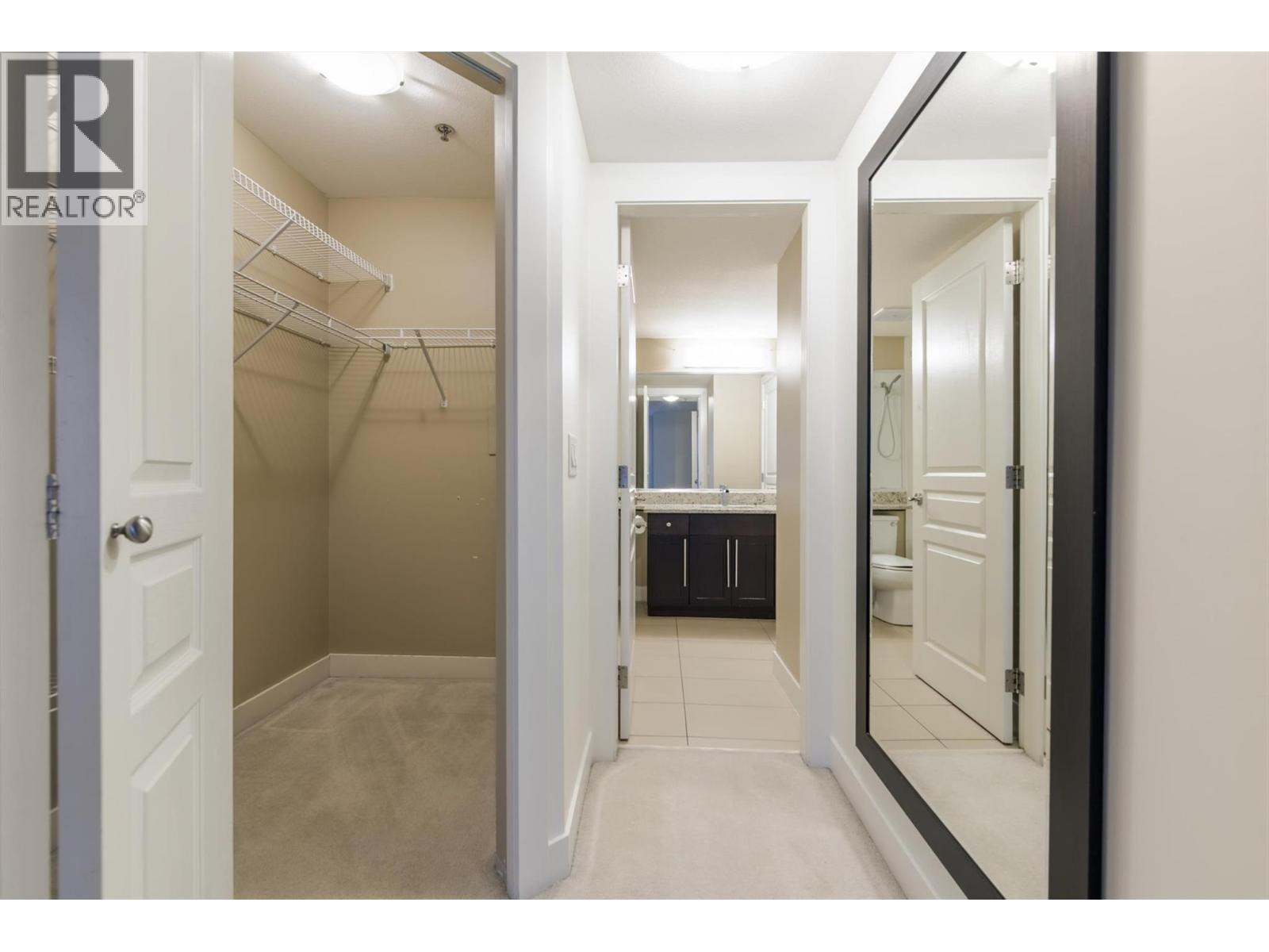 303 1083 Sunset Drive, Kelowna