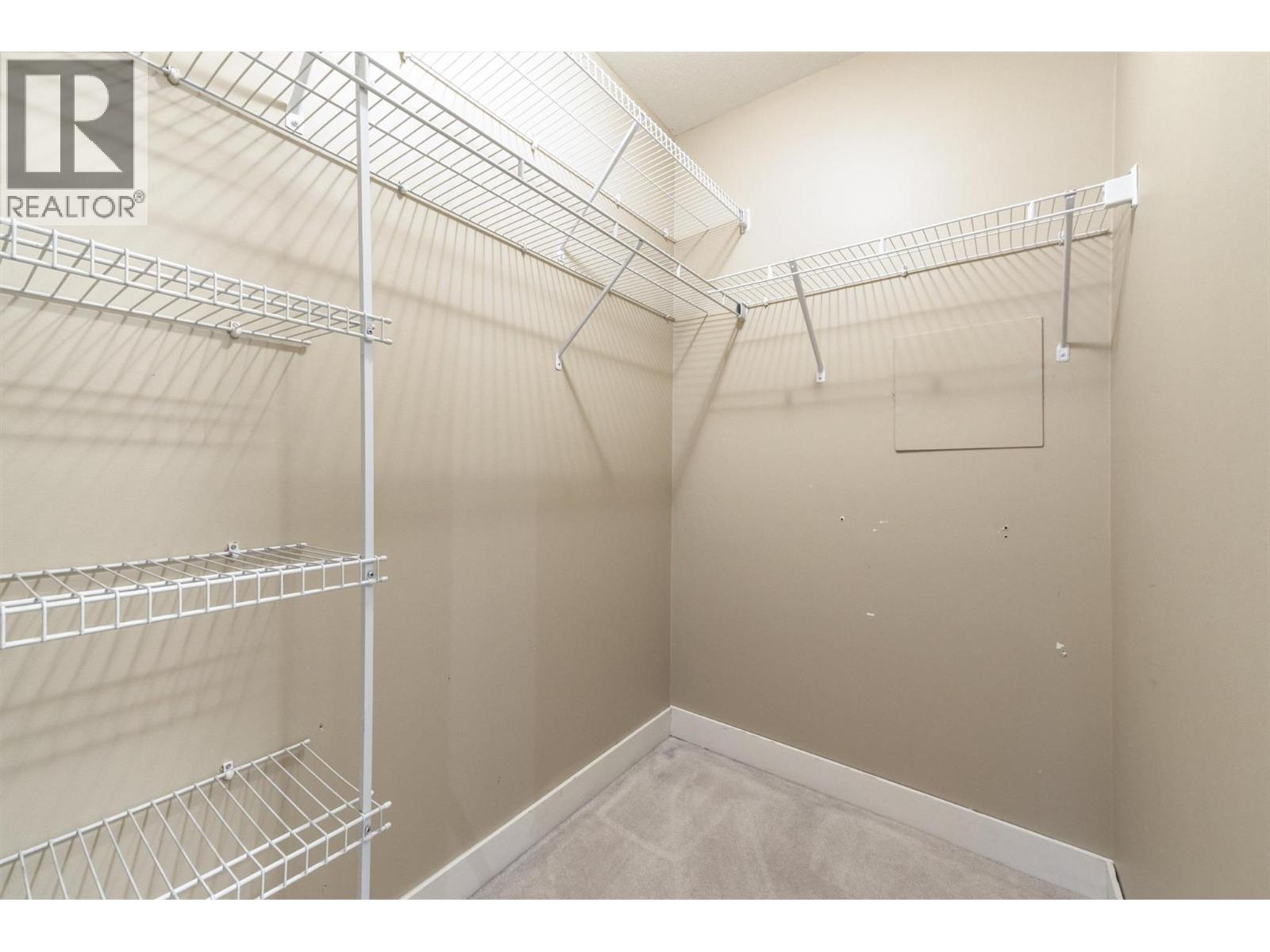 303 1083 Sunset Drive, Kelowna