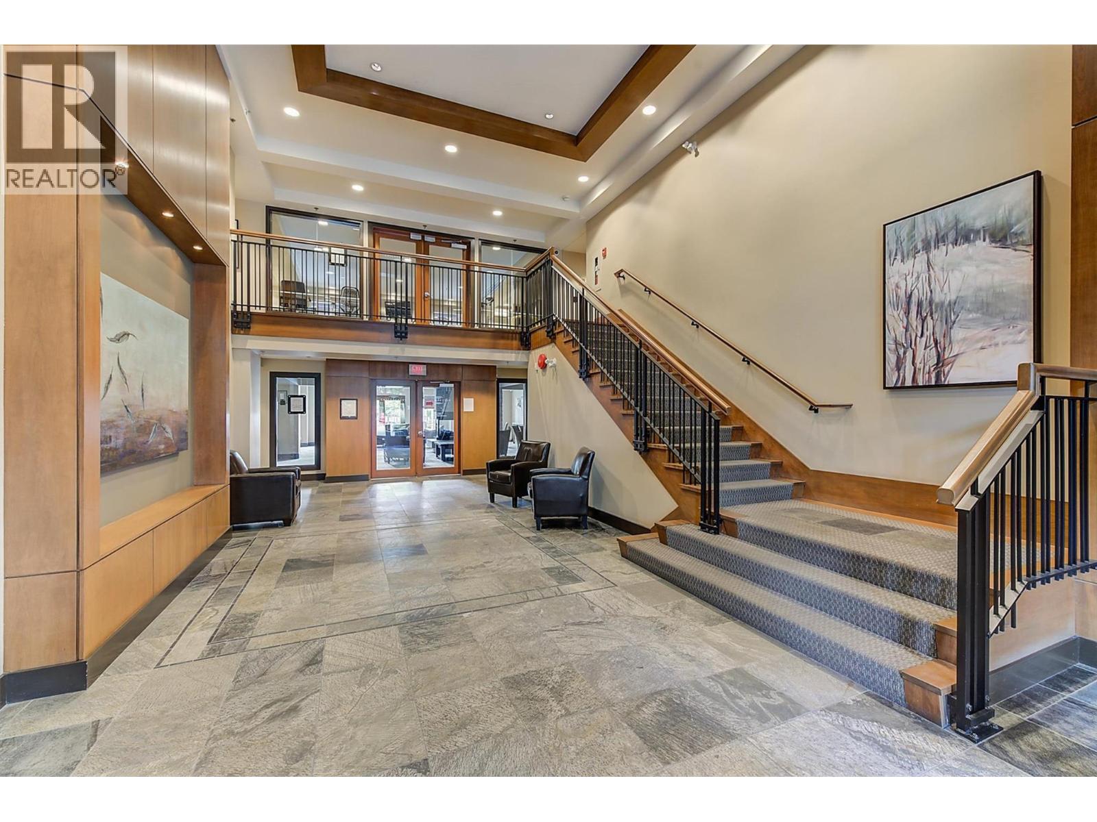 303 1083 Sunset Drive, Kelowna