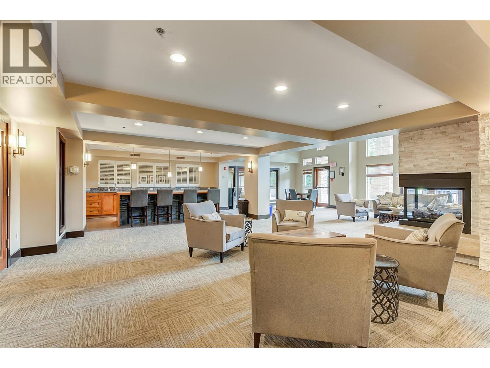 303 1083 Sunset Drive, Kelowna