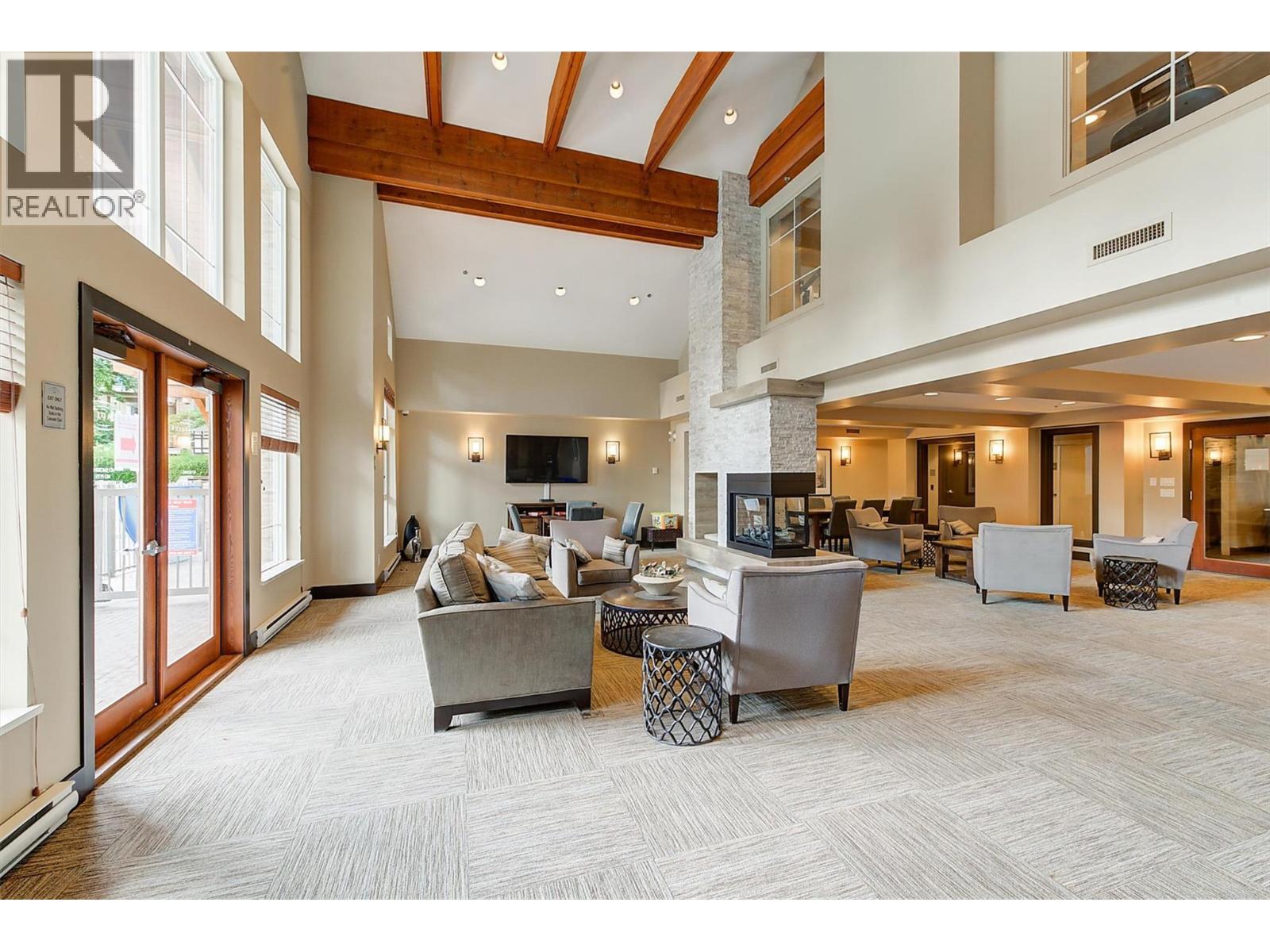 303 1083 Sunset Drive, Kelowna