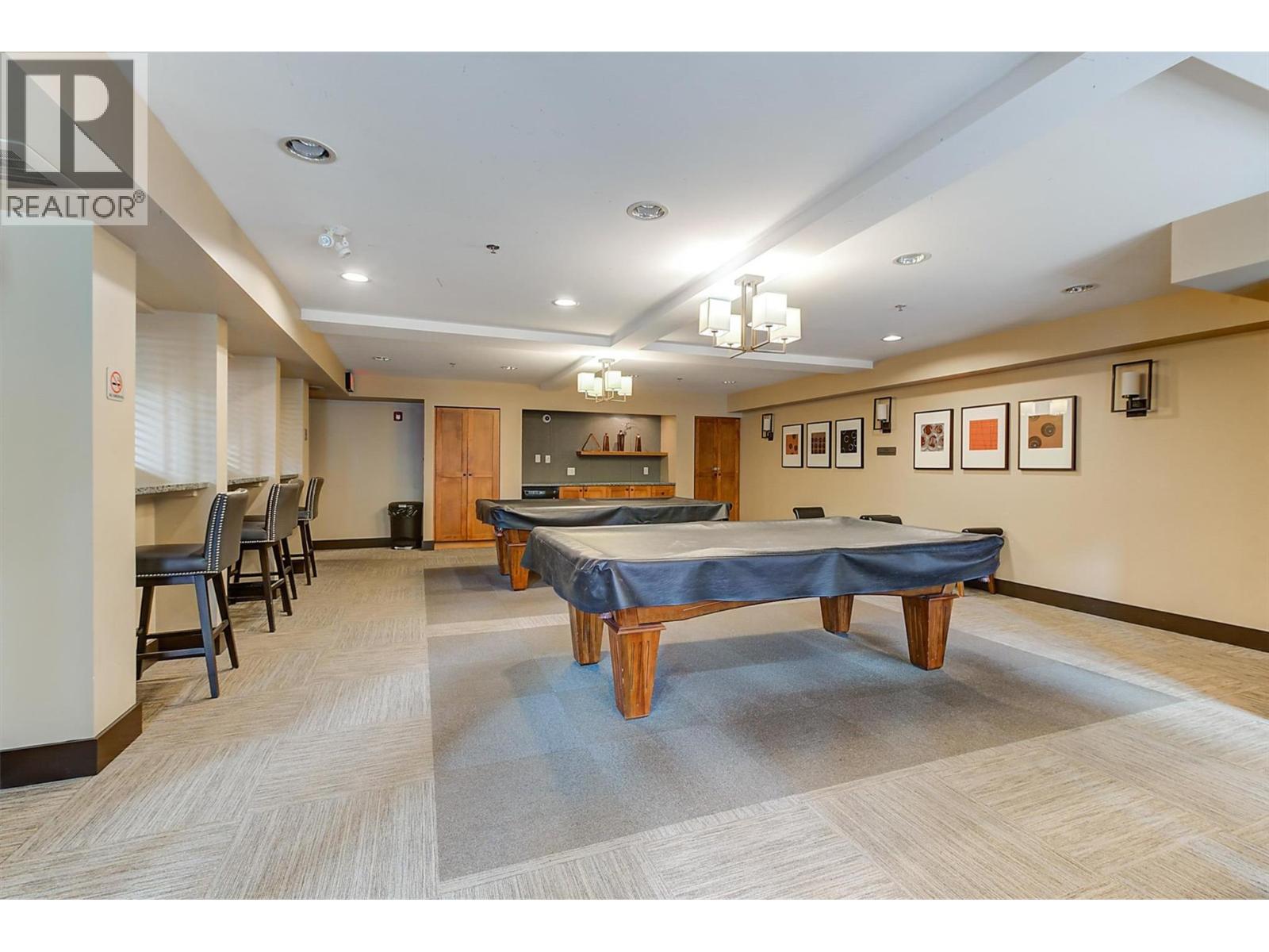 303 1083 Sunset Drive, Kelowna