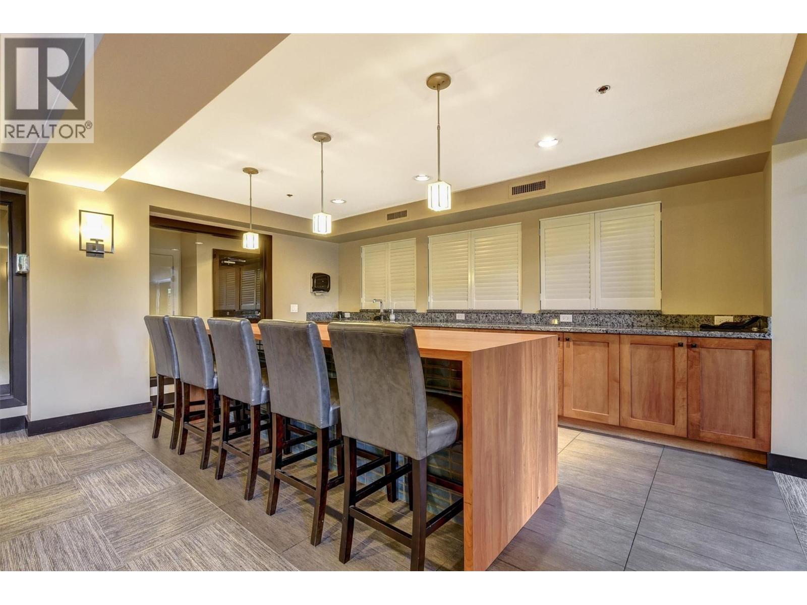 303 1083 Sunset Drive, Kelowna