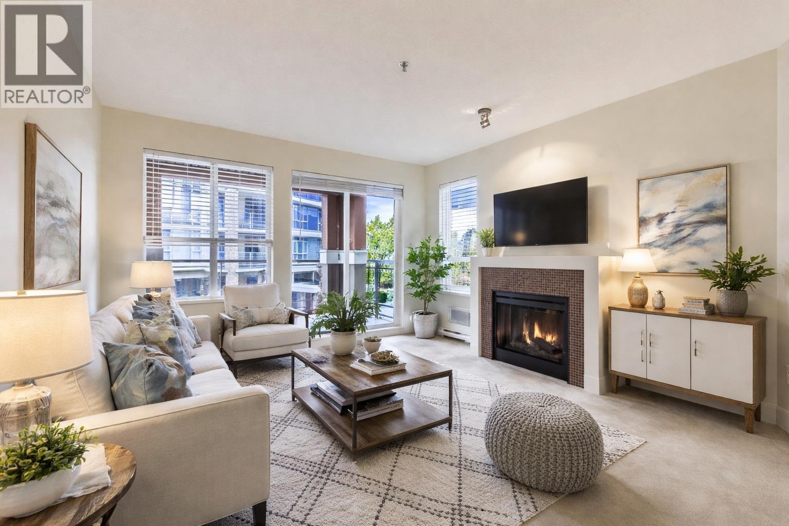 303 1083 Sunset Drive, Kelowna