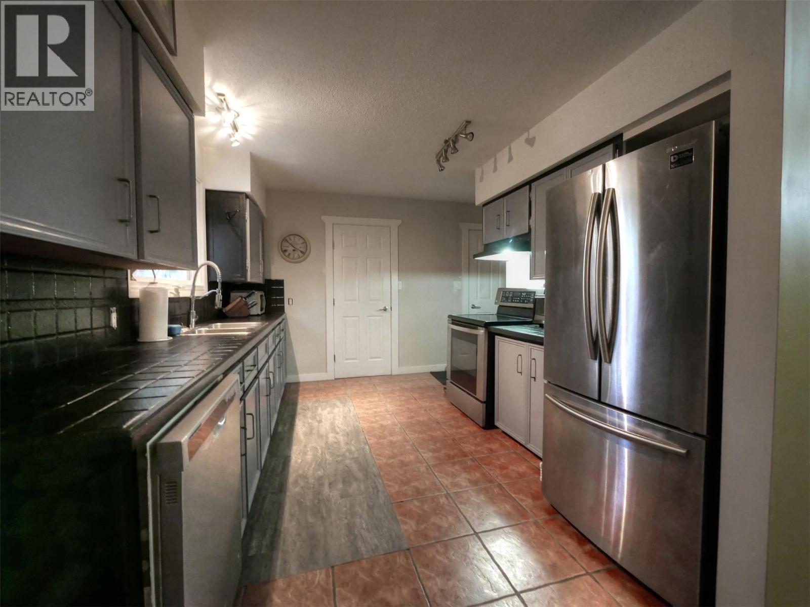  1895 Columbia Gardens Road, Fruitvale