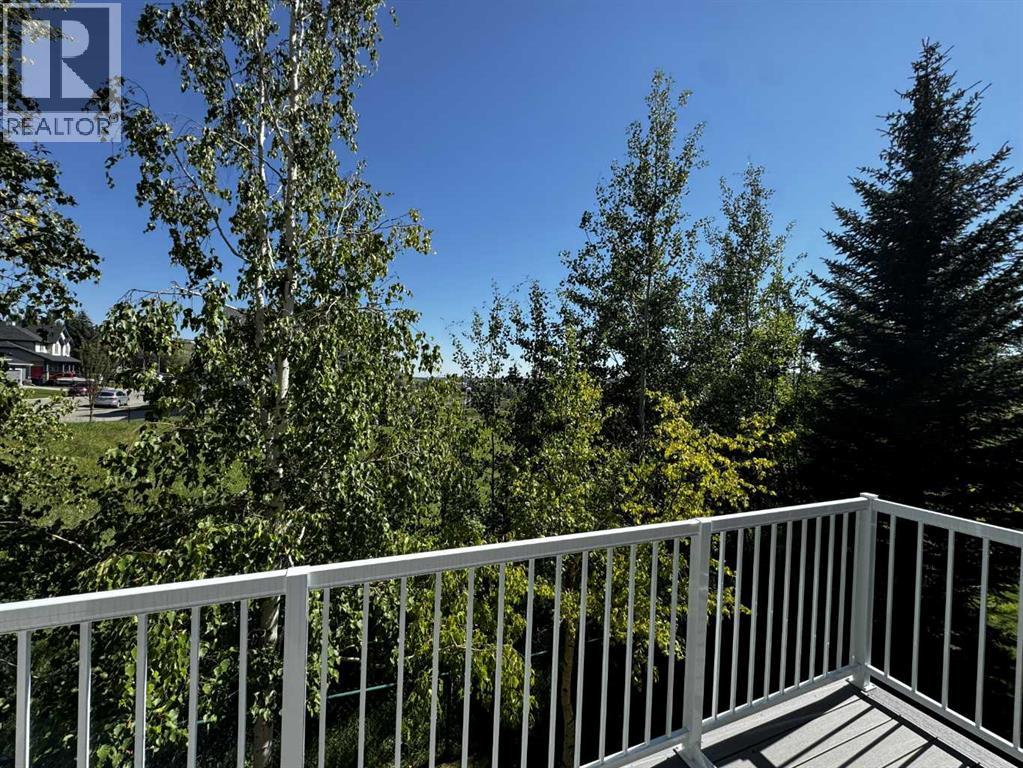 Single Family House 3 Level for Sale in  Hidden Creek Cove NW Hidden Valley Calgary 