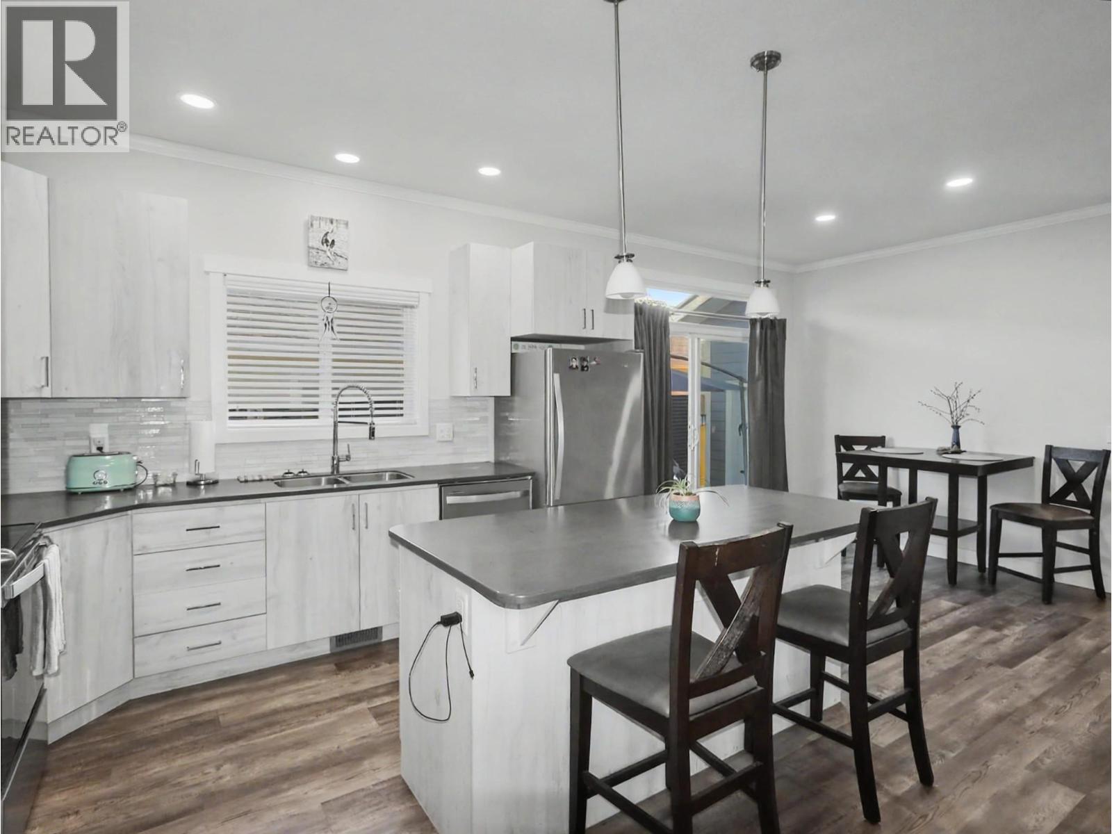  7654 18TH Street, Grand Forks