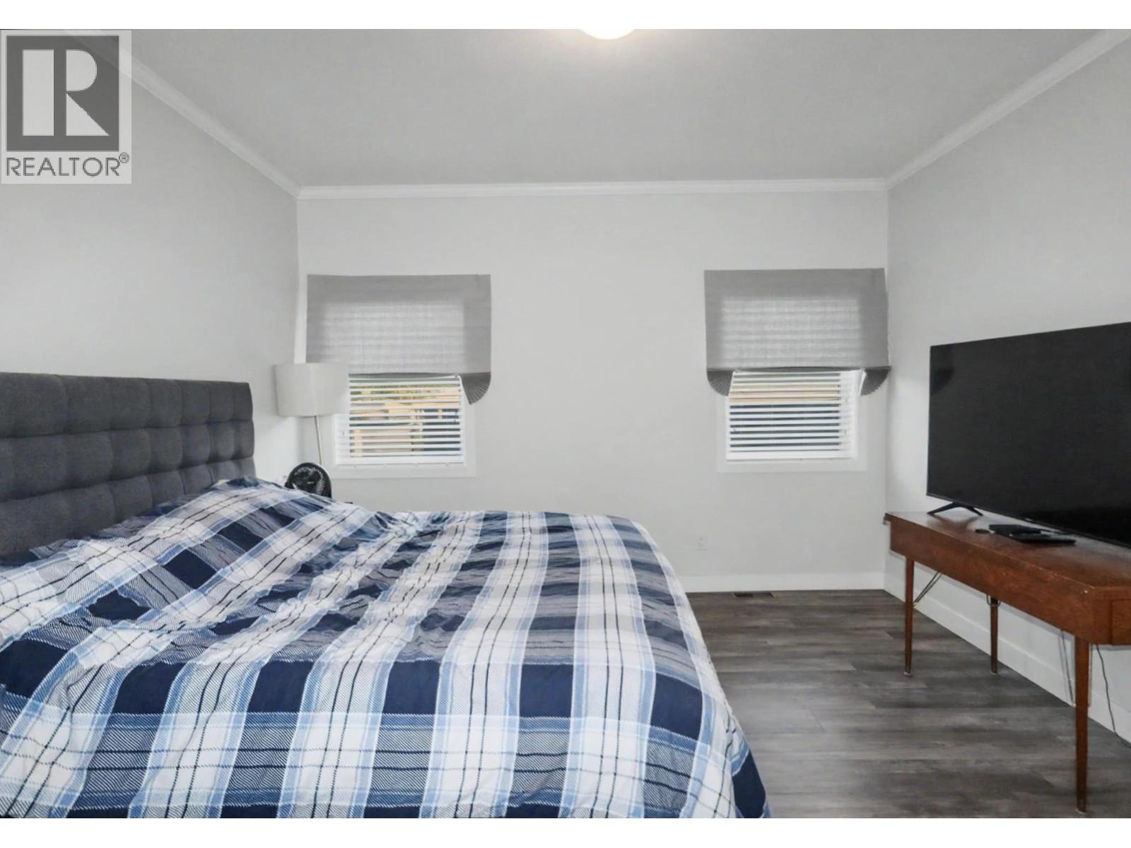 7654 18TH Street - 11
