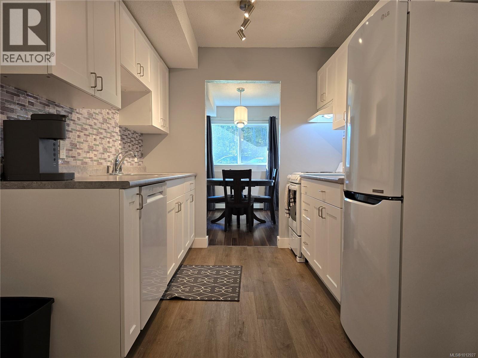#101 7450 RUPERT St - 5