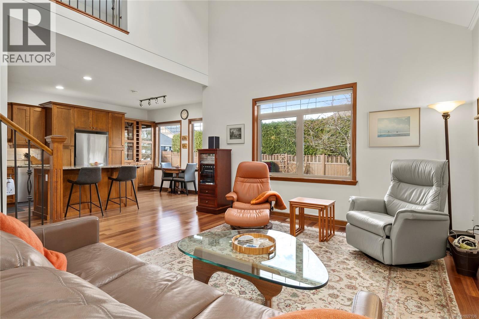 1856 CARDIFF CRES - 12