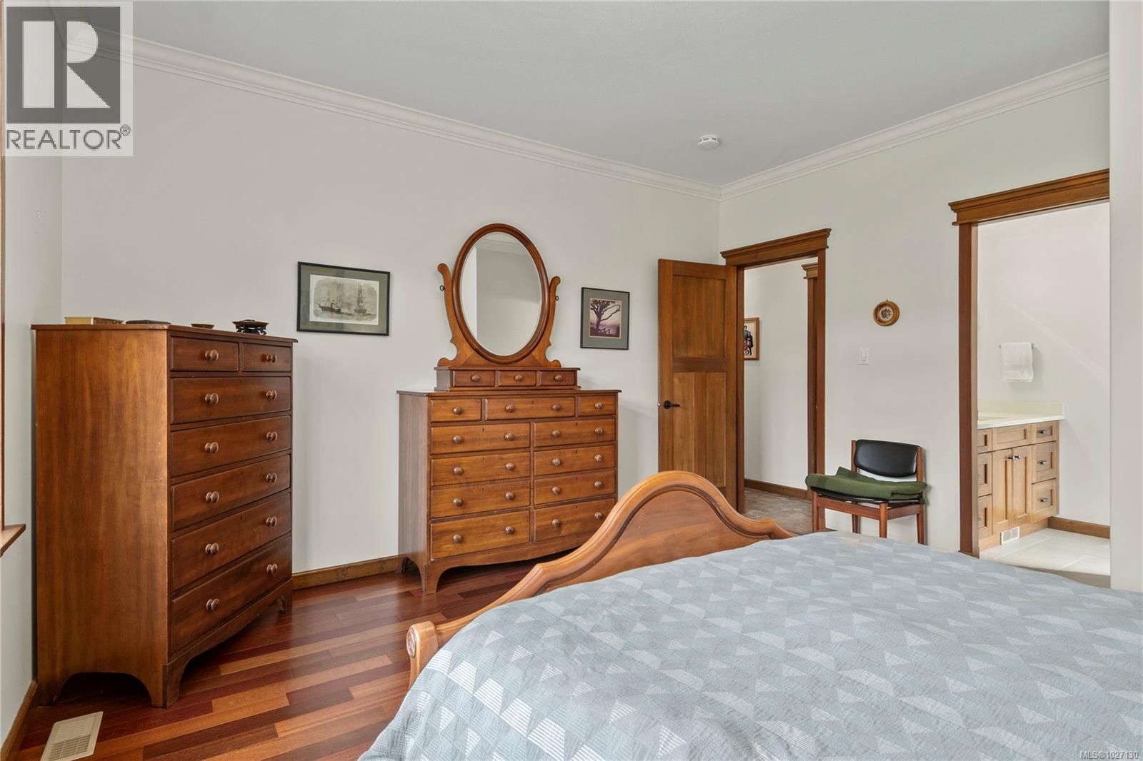 1856 CARDIFF CRES - 17