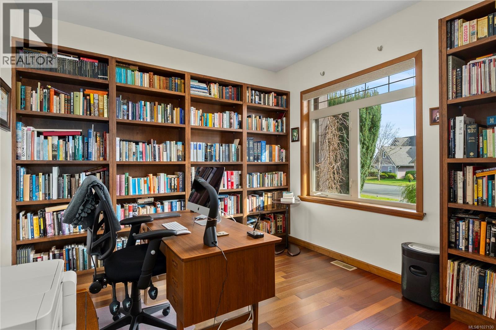 1856 CARDIFF CRES - 20