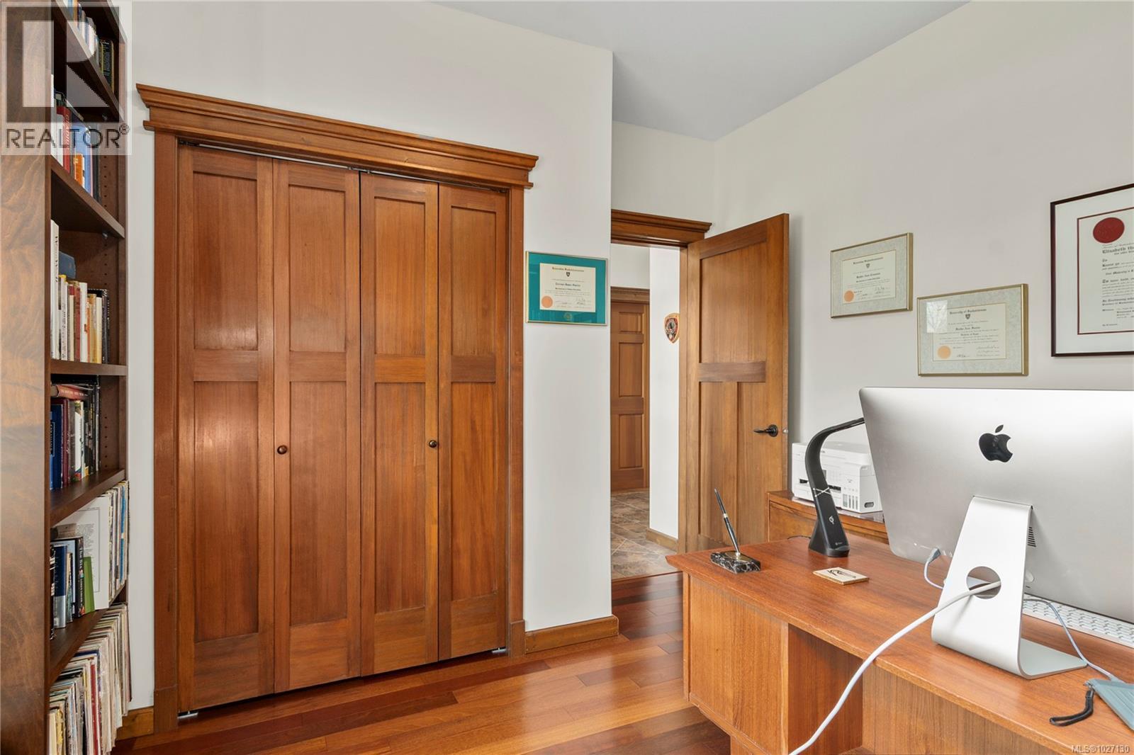 1856 CARDIFF CRES - 21