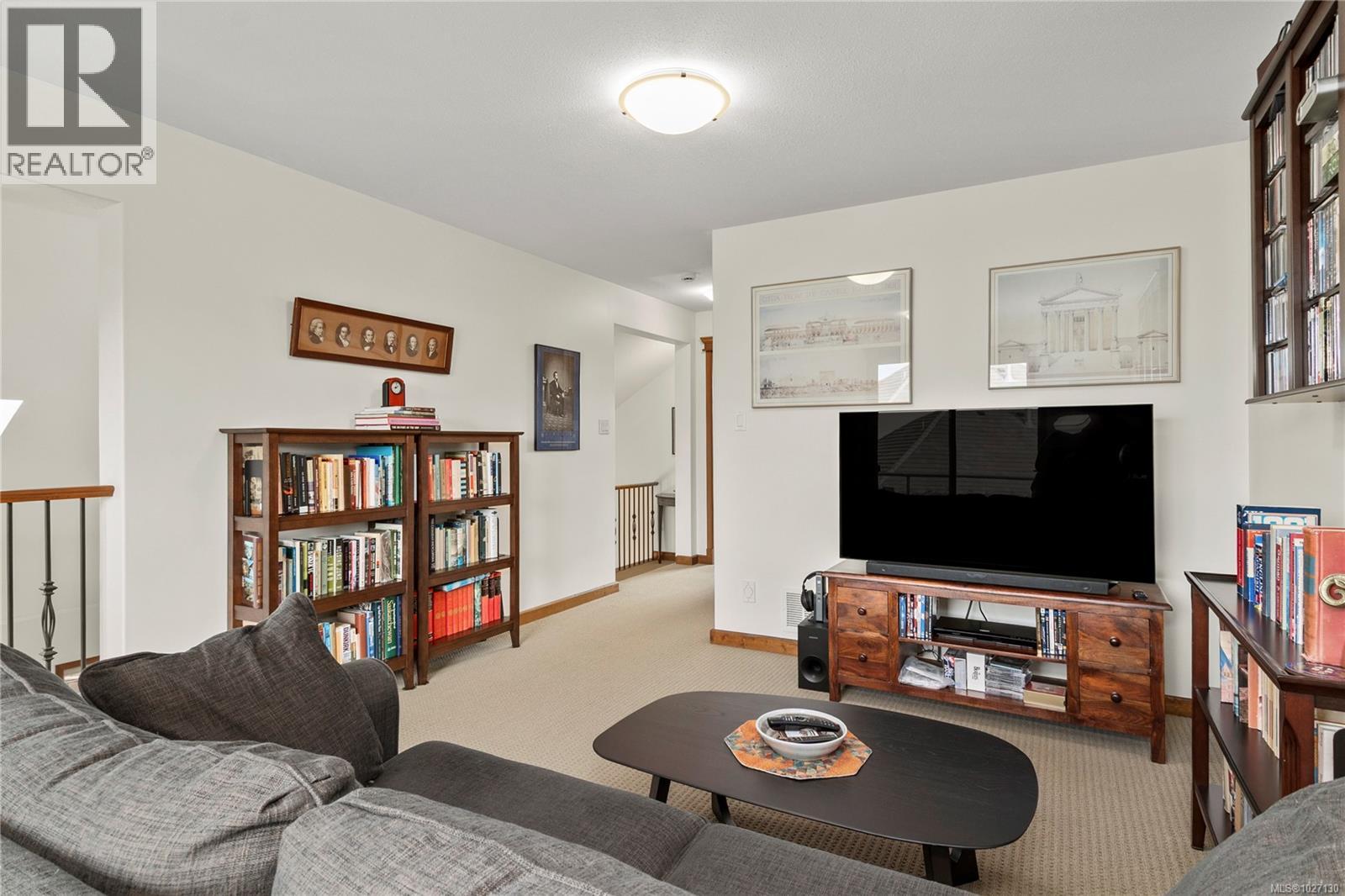 1856 CARDIFF CRES - 24