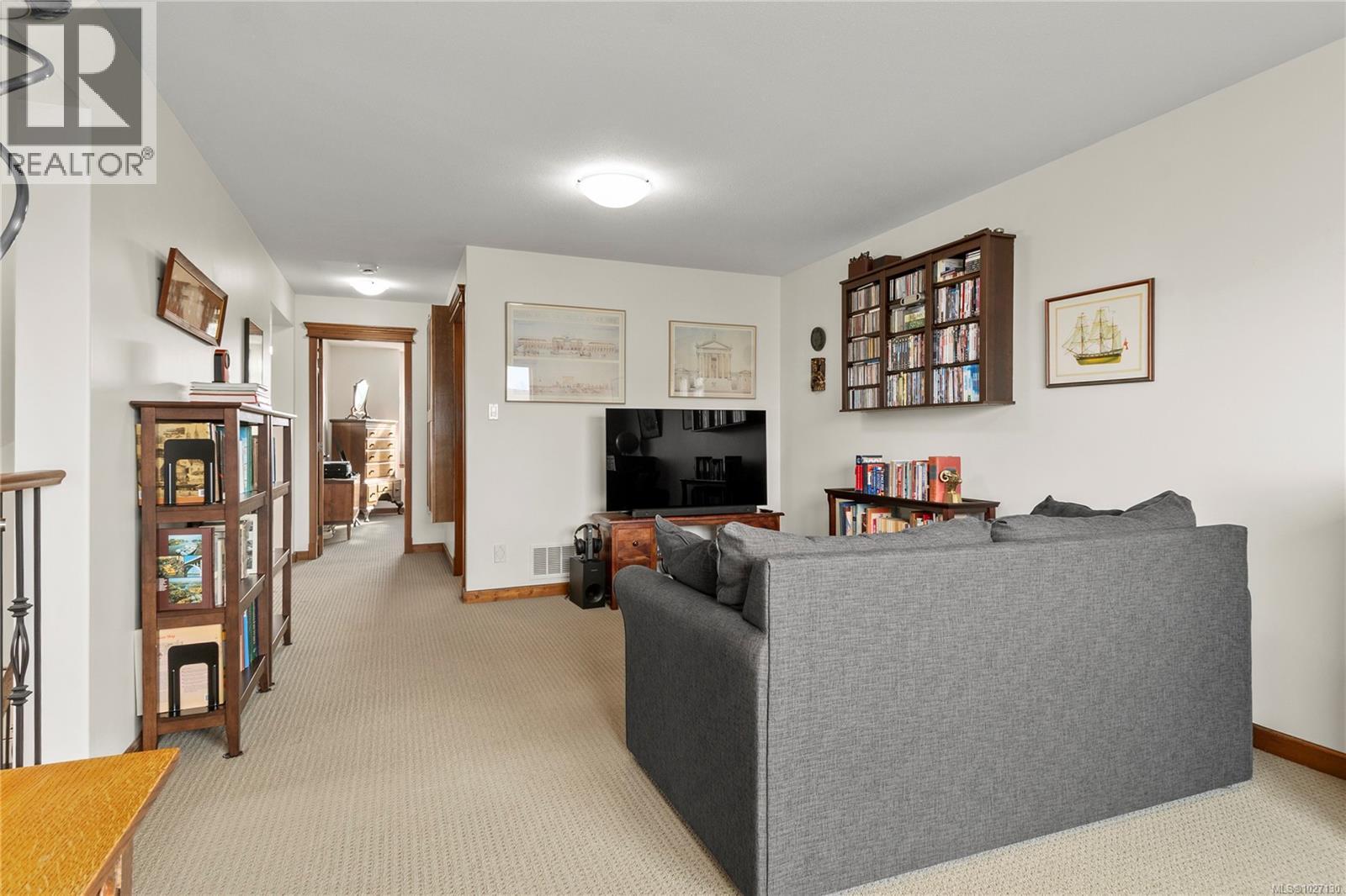 1856 CARDIFF CRES - 25