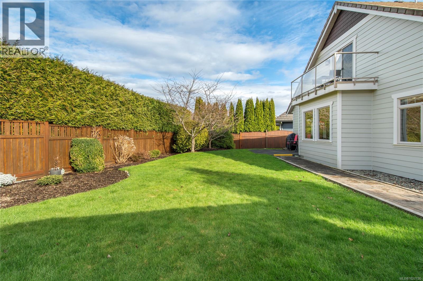 1856 CARDIFF CRES - 37