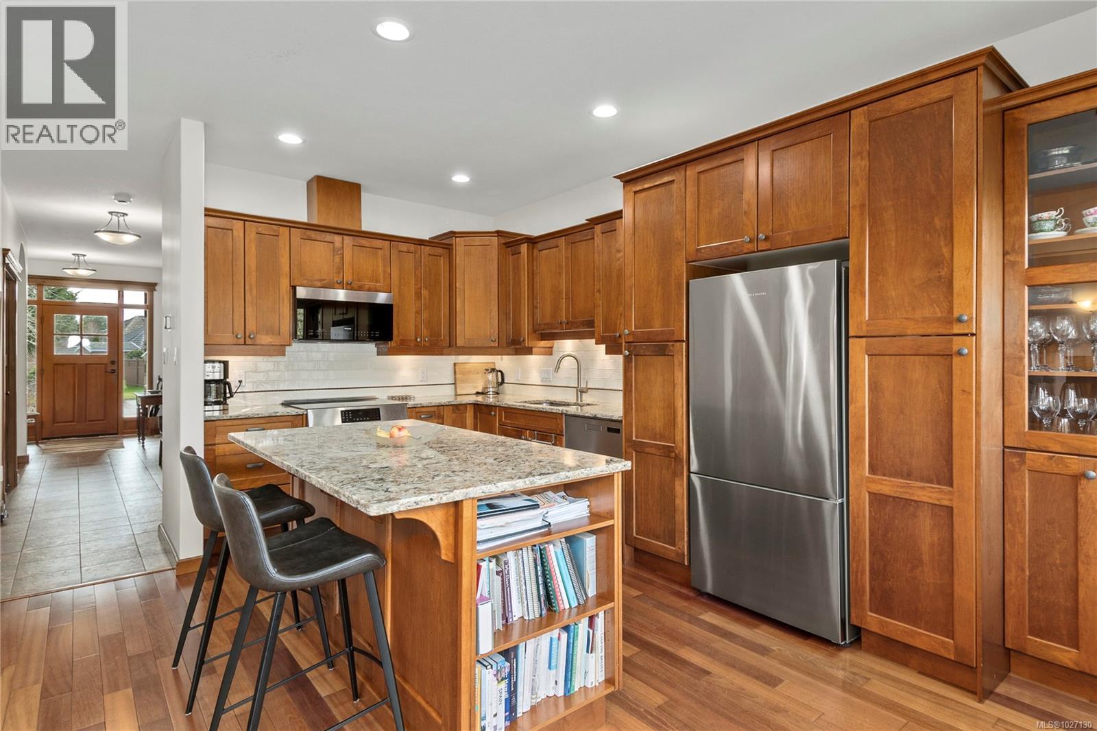 1856 CARDIFF CRES - 7