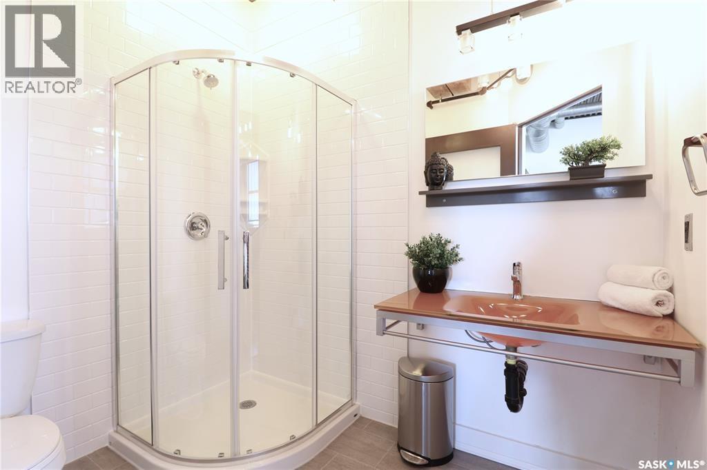 #302 1275 BROAD STREET - 15