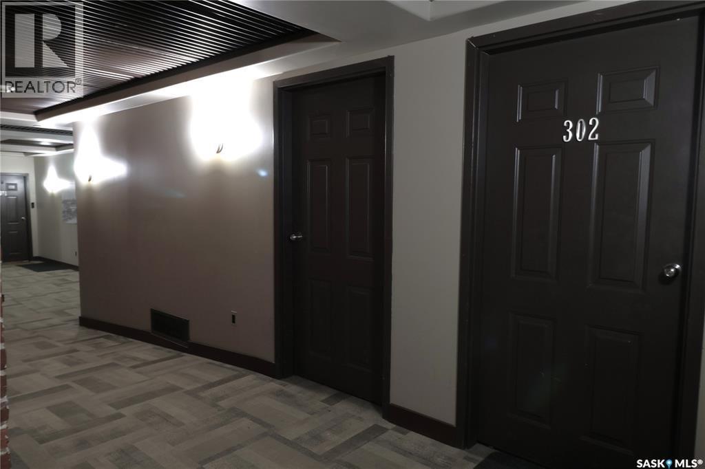 #302 1275 BROAD STREET - 24