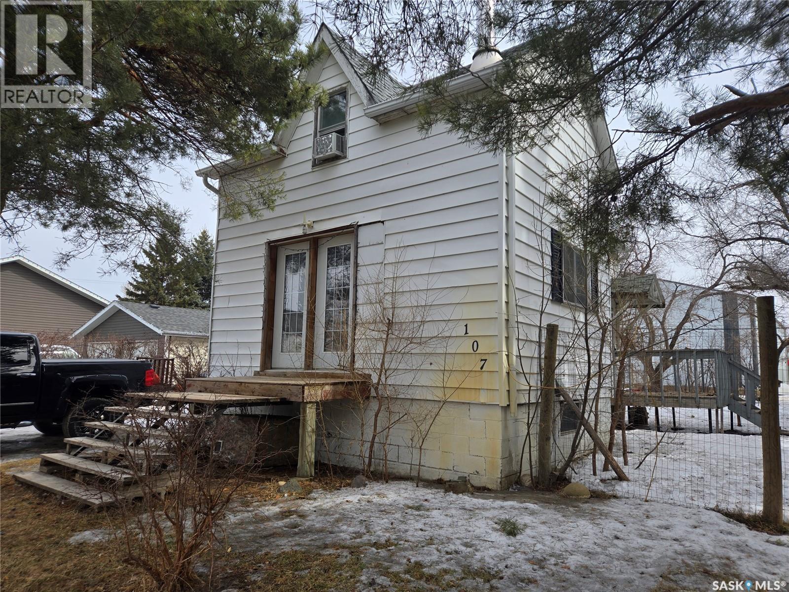 107 Van Horne STREET - 3