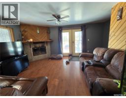 107 Van Horne Street, Windthorst, SK S0G5G0 Photo 10
