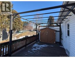 Kitchen - 164 St-georges Avenue, Edmundston, NB E3V2W4 Photo 8