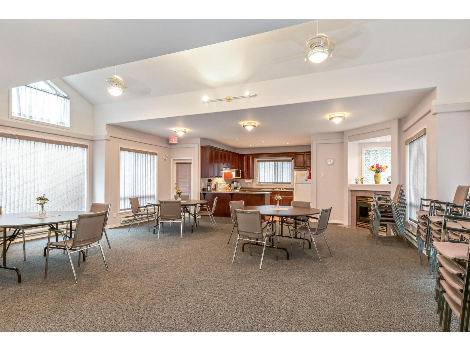 21 3555 BLUE JAY STREET