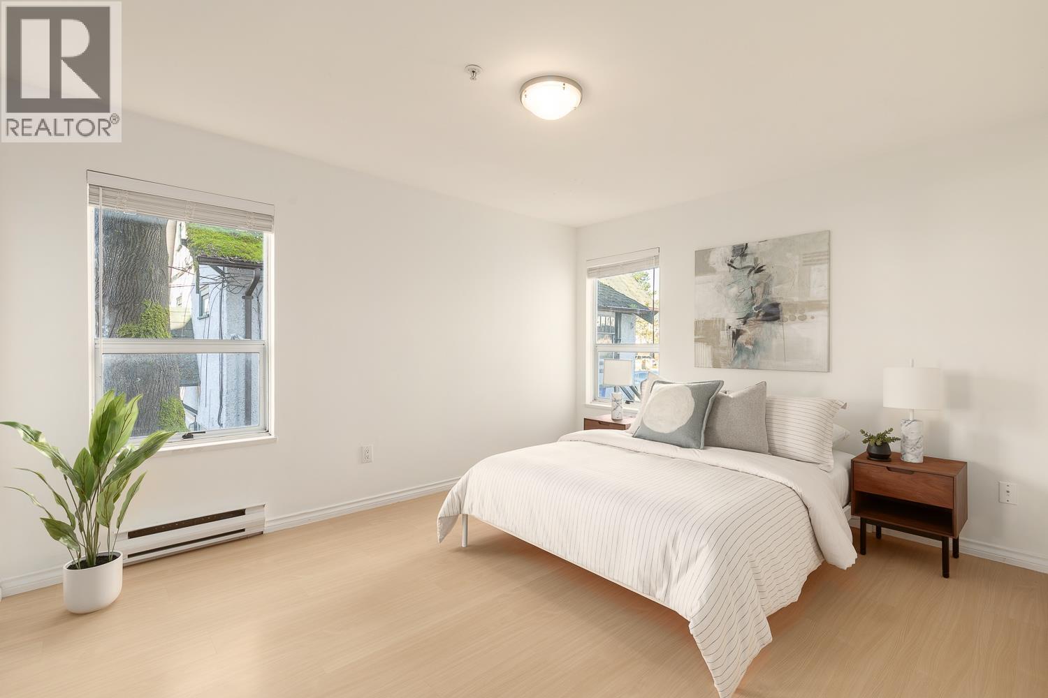 203 876 W 14TH AVENUE