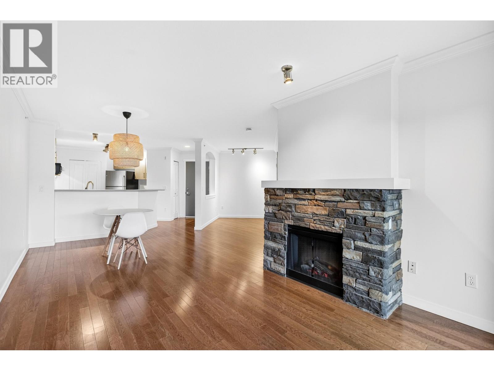 408 300 KLAHANIE DRIVE, Port Moody